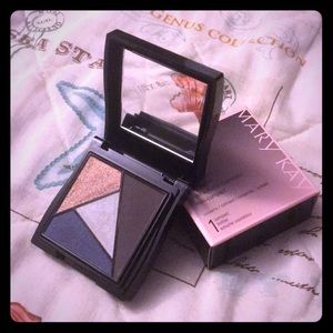 New MaryKay compact mini UNFILLED